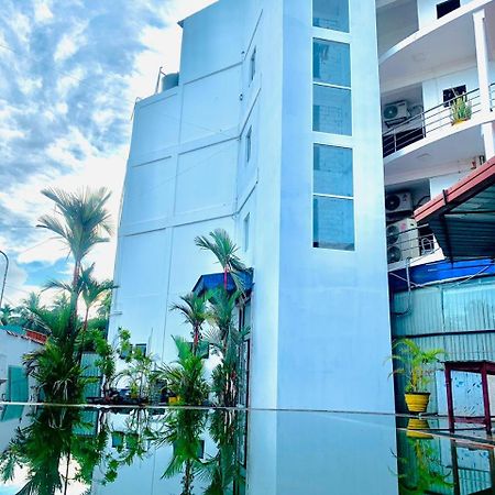 Hotel Nelly Vavuniya Eksteriør billede